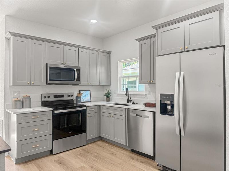 Furnished interior view inside a new home in , Alachua (Image 9).
