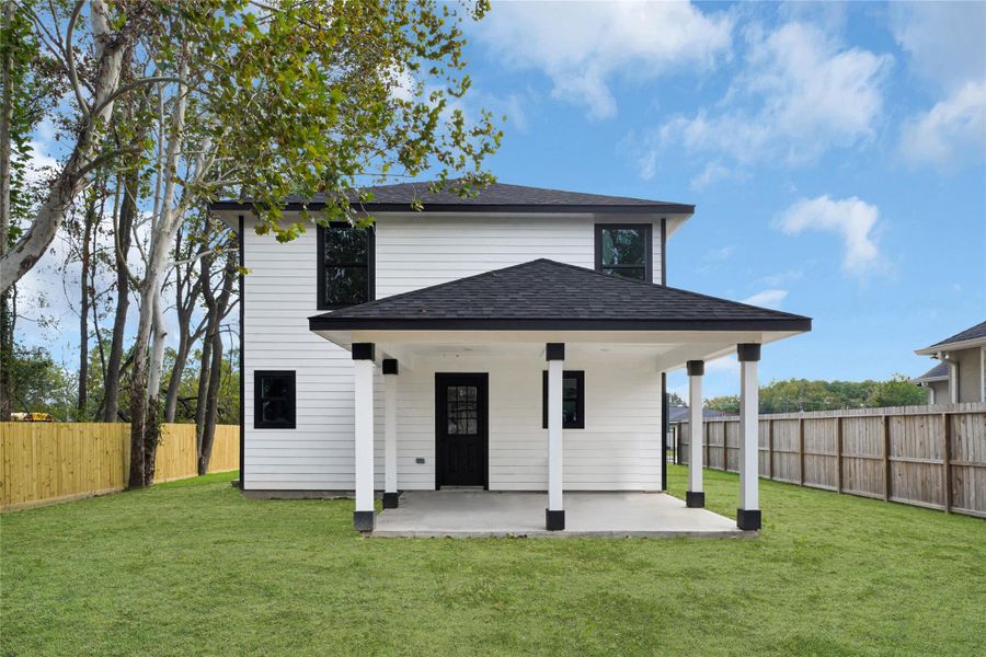 Front exterior of a new home in , Houston, TX, highlighting curb appeal (Image 13).