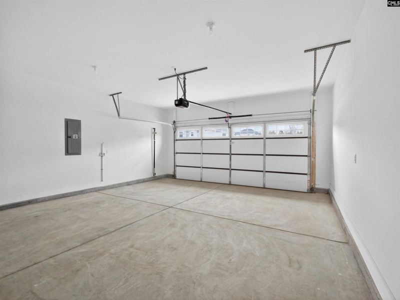 Spacious, unfurnished interior of a new home in Collins Cove, Chapin (Image 29).