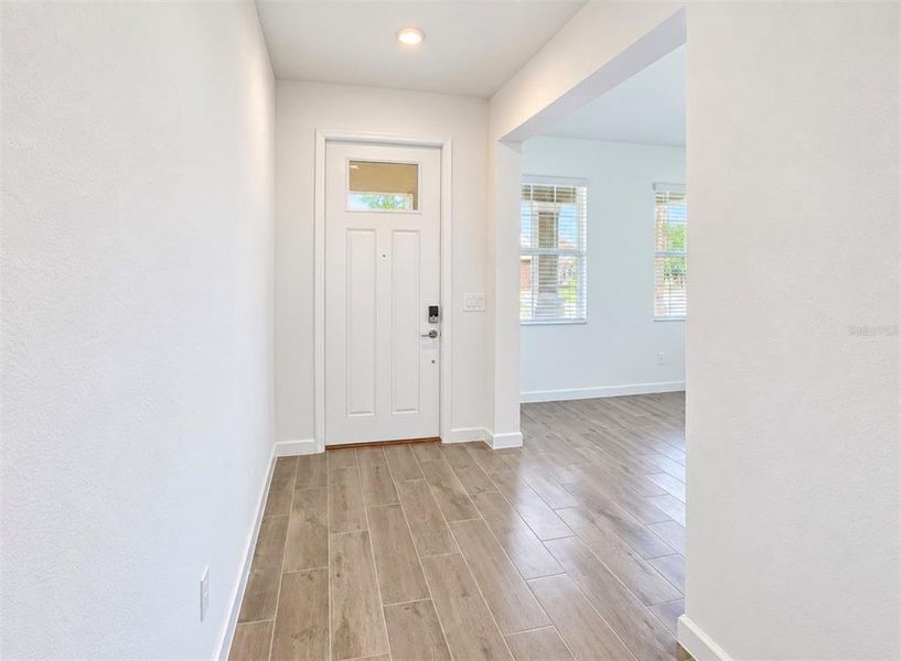 Spacious, unfurnished interior of a new home in Angeline Active Adult, Land O' Lakes (Image 19).