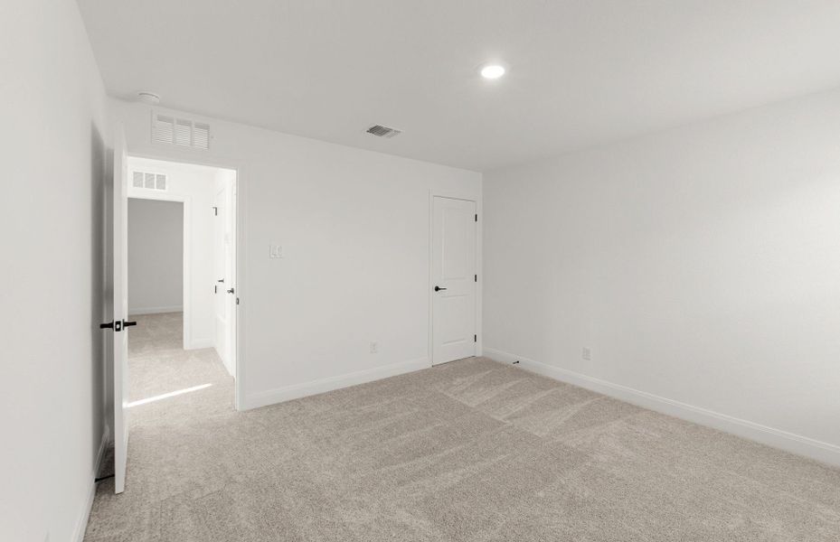 Spacious, unfurnished interior of a new home in Patterson Ranch, Georgetown (Image 39).