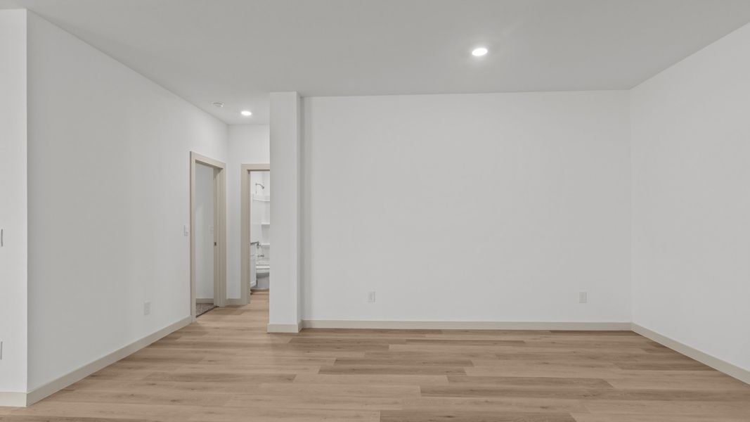 Representative unfurnished interior of a home built from the X40L - THE Lakeway by D.R. Horton in Everest Heights, Lubbock (Image 10). Representative unfurnished interior of a home built from the X40L - THE Lakeway by D.R. Horton in Everest Heights, Lubbock (Image 10).