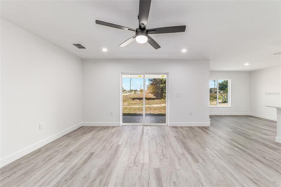 Spacious, unfurnished interior of a new home in , Ocala (Image 57).