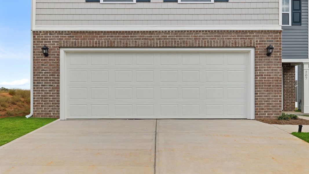 Exterior details and patio area of a home in Harrier Point, Woodruff (Image 4).
