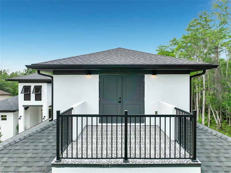 Exterior details and patio area of a home in , Orlando (Image 31).