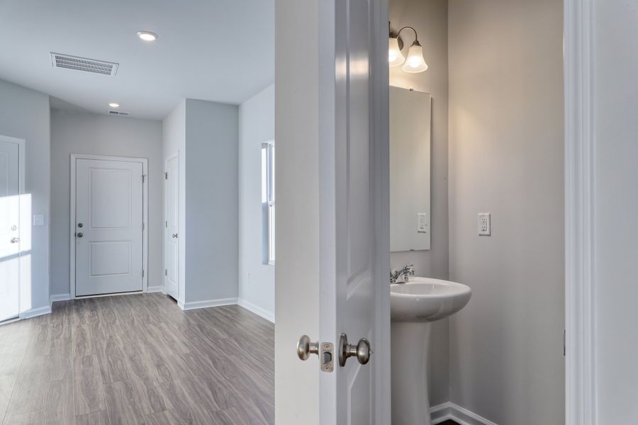 Spacious, unfurnished interior of a new home in Hainer Place, Conway (Image 29).