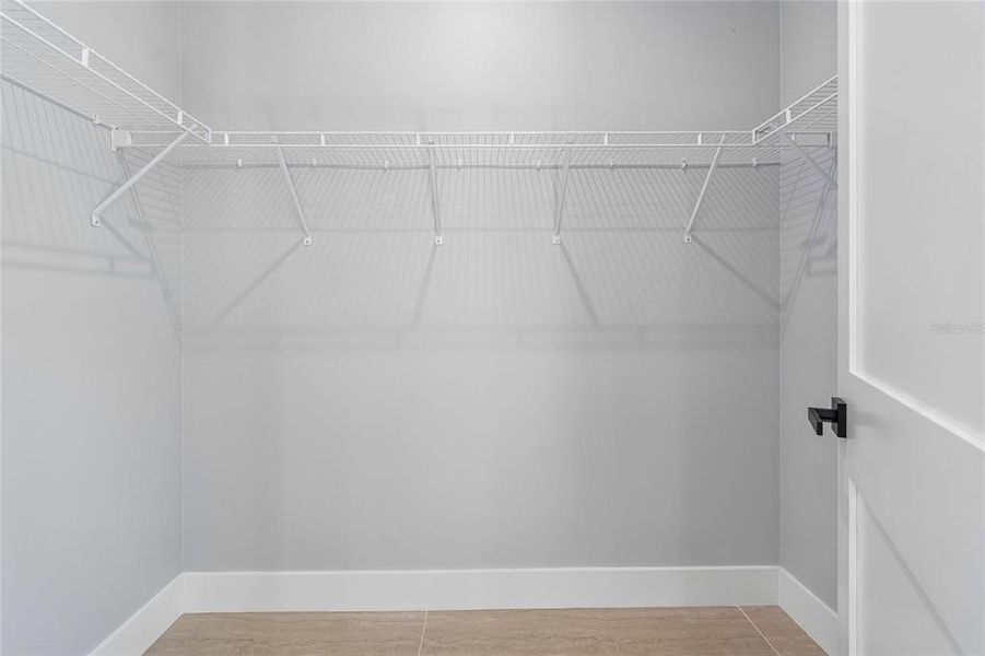 Spacious, unfurnished interior of a new home in , Tampa (Image 76).