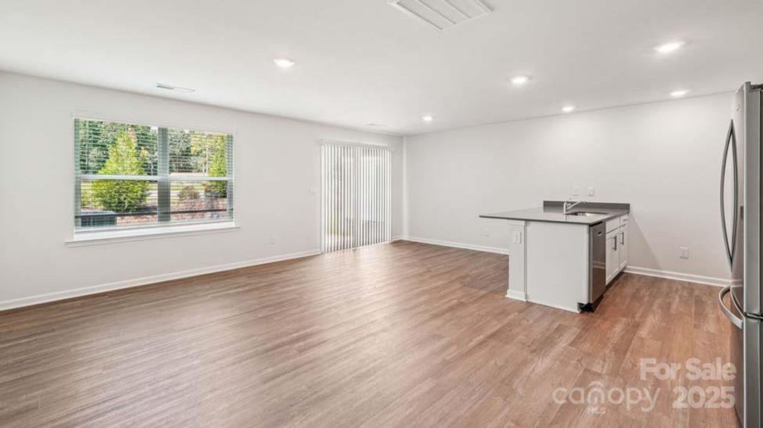 Spacious, unfurnished interior of a new home in Mallard Creek Townhomes, Charlotte (Image 12). Spacious, unfurnished interior of a new home in Mallard Creek Townhomes, Charlotte (Image 12).