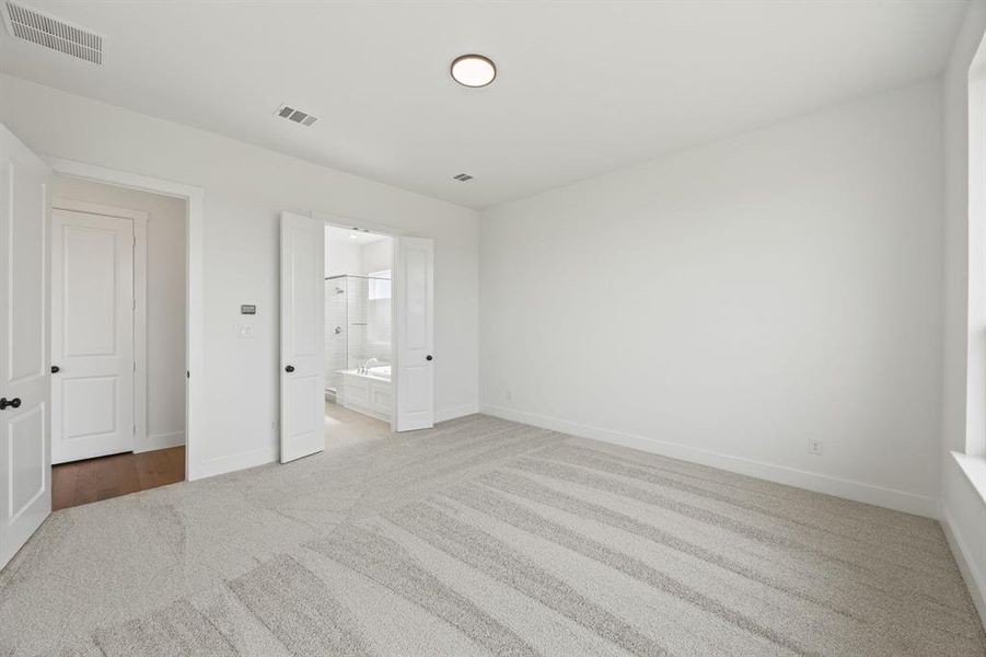Spacious, unfurnished interior of a new home in Chatham Reserve, Providence Village (Image 17).