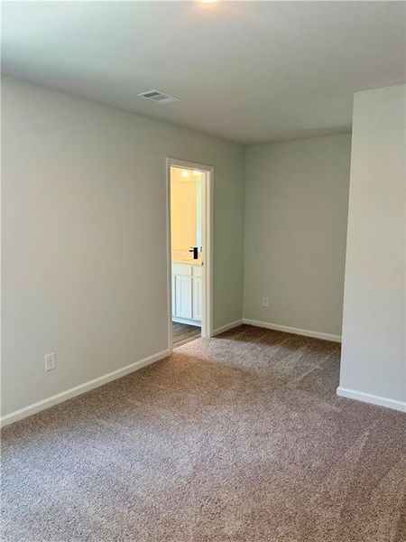 Spacious, unfurnished interior of a new home in , Atlanta (Image 28).