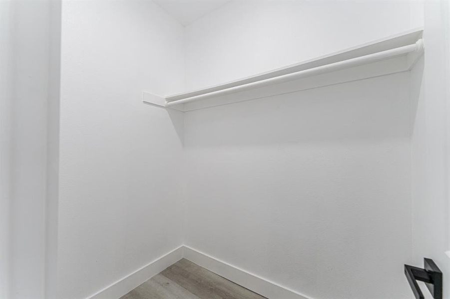 Spacious, unfurnished interior of a new home in , Sulphur Springs (Image 19).