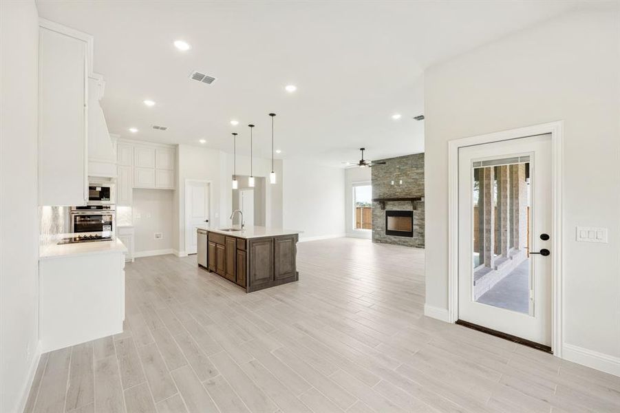Spacious, unfurnished interior of a new home in Mockingbird Hills, Joshua (Image 23).