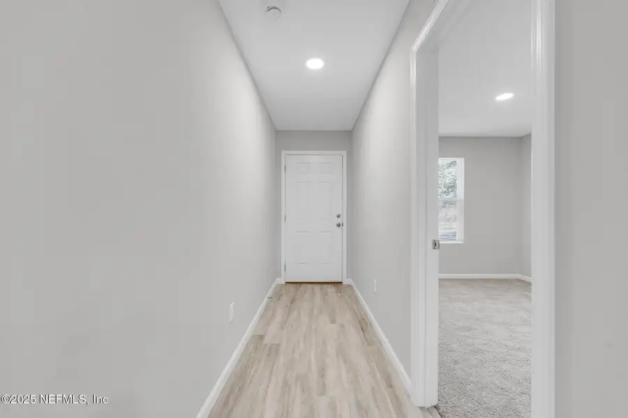 Spacious, unfurnished interior of a new home in , Jacksonville (Image 28). Spacious, unfurnished interior of a new home in , Jacksonville (Image 28).