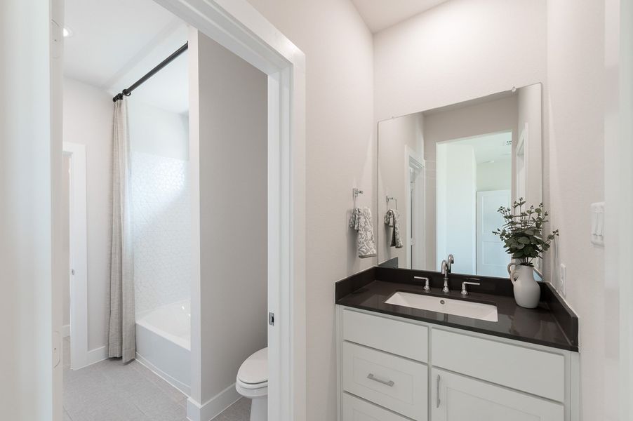 Furnished interior view inside a new home in Harvest Green 75′, Richmond (Image 38).