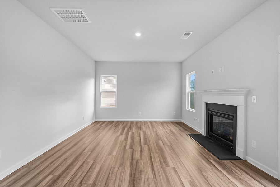 Spacious, unfurnished interior of a new home in Bell West, Kernersville (Image 17).