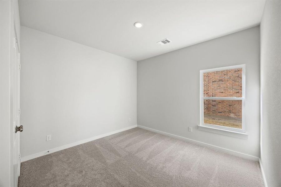 Spacious, unfurnished interior of a new home in Overland Grove, Forney (Image 16).