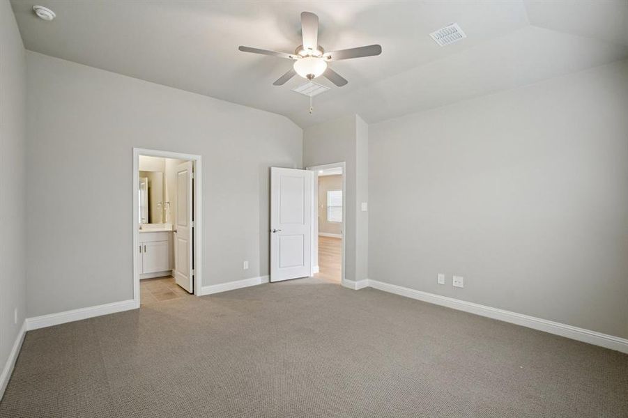 Photo is not of the actual home, but is an inspirational photo of builder’s model home and may depict options, furnishings, and/or decorator features that are not included. Photo is not of the actual home, but is an inspirational photo of builder’s model home and may depict options, furnishings, and/or decorator features that are not included.