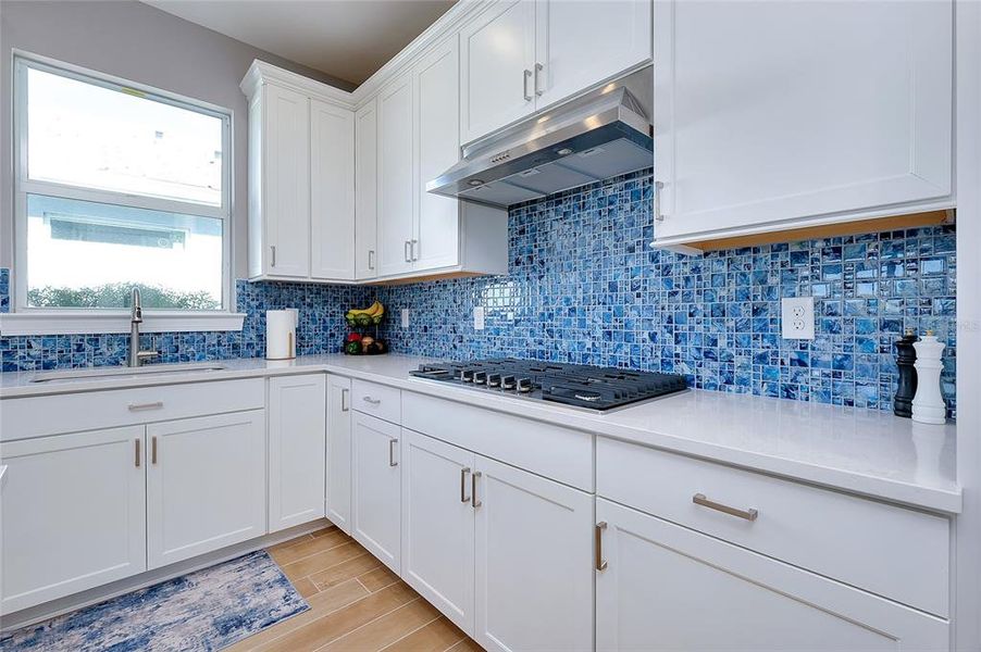 Furnished interior view inside a new home in , Englewood (Image 17).