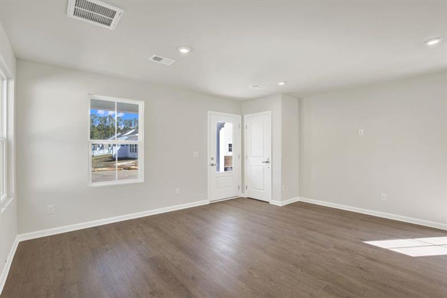 Spacious, unfurnished interior of a new home in Royal Oaks Single-Family Homes, Hardeeville (Image 14).