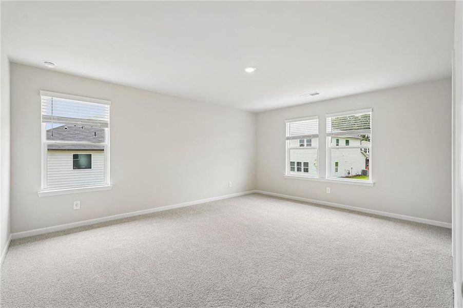 Spacious, unfurnished interior of a new home in Northwoods at Mirror Lake, Villa Rica (Image 41).