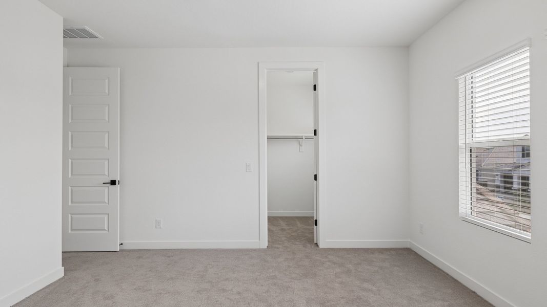 Representative unfurnished interior of a home built from the Phoenician by D.R. Horton in The Ridge at Stone Butte, Phoenix (Image 33).