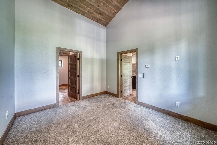 Spacious, unfurnished interior of a new home in , Westcliffe (Image 15).