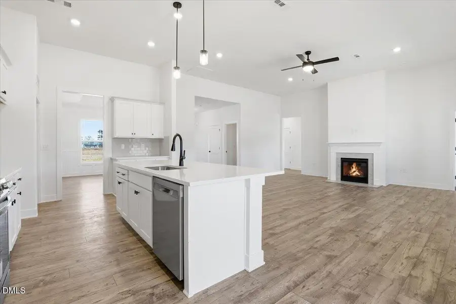 16-103 Brighton St-16