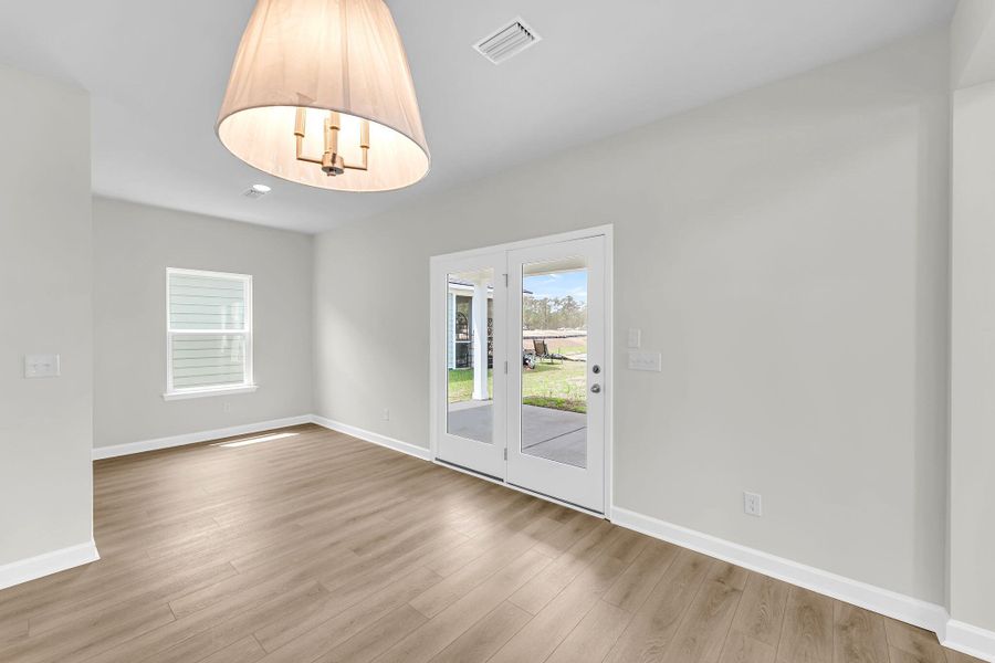 Spacious, unfurnished interior of a new home in , Ravenel (Image 16).