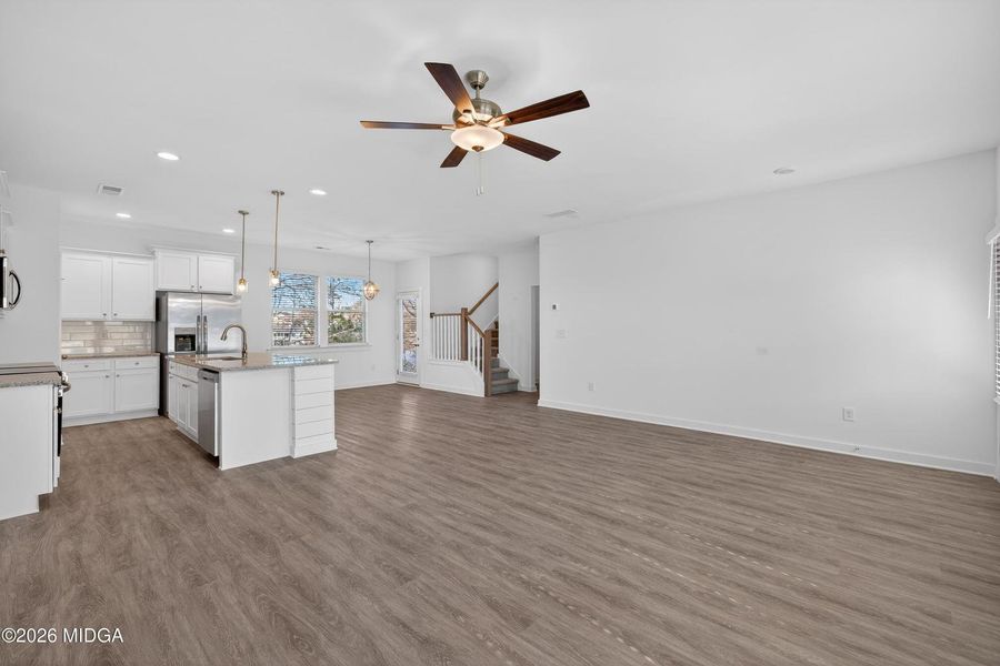 Spacious, unfurnished interior of a new home in Robins Estates, Warner Robins (Image 20).