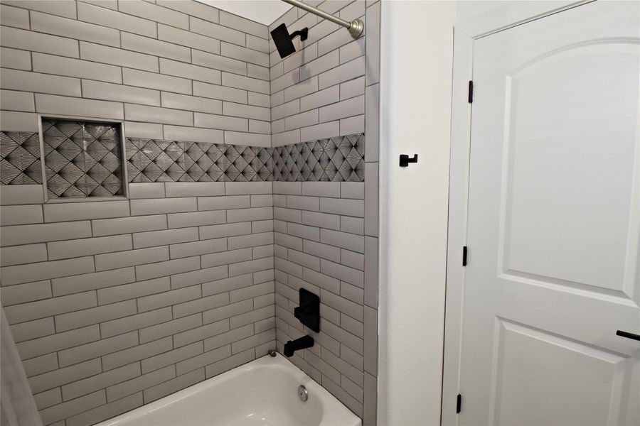 Close-up of interior finishes inside a home in , Baytown (Image 20).