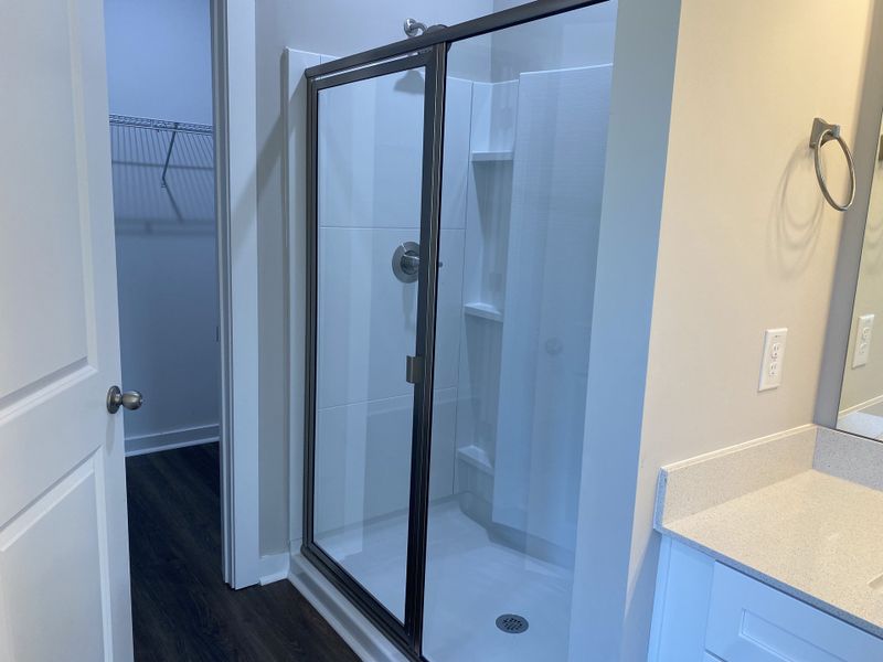Representative interior finishes for a home built from the Grant by Foundation Home Builders LLC in Old Hickory Crossing, Mocksville (Image 9).