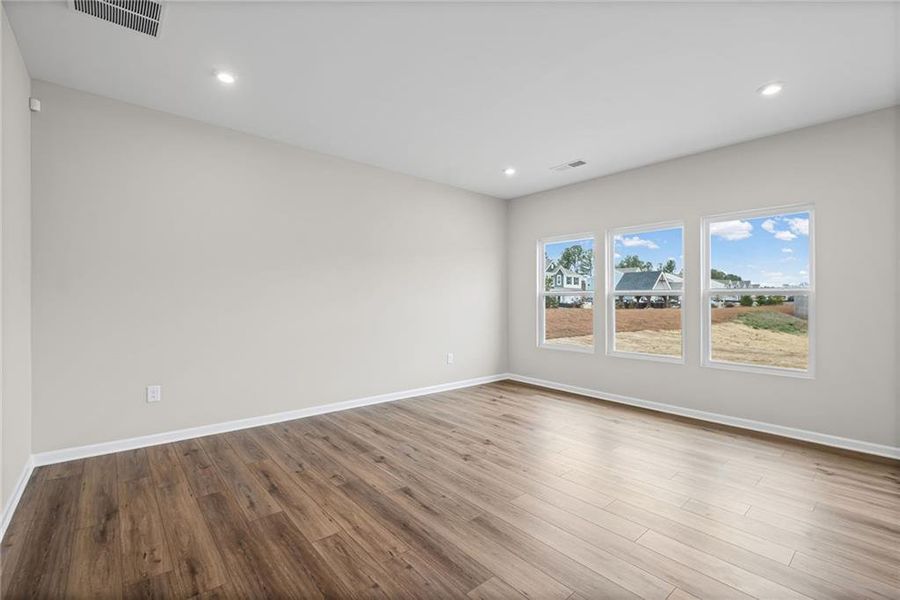 Spacious, unfurnished interior of a new home in Cherry Glen, Euharlee (Image 11).