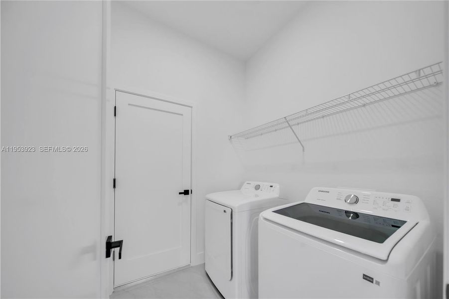 Close-up of interior finishes inside a home in , Lehigh Acres (Image 16).