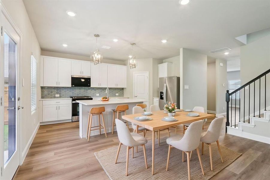 Furnished interior view inside a new home in Westmoor, Sherman (Image 7).