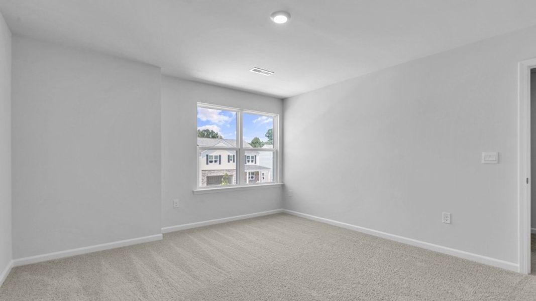 Spacious, unfurnished interior of a new home in Middleton, Greensboro (Image 24).