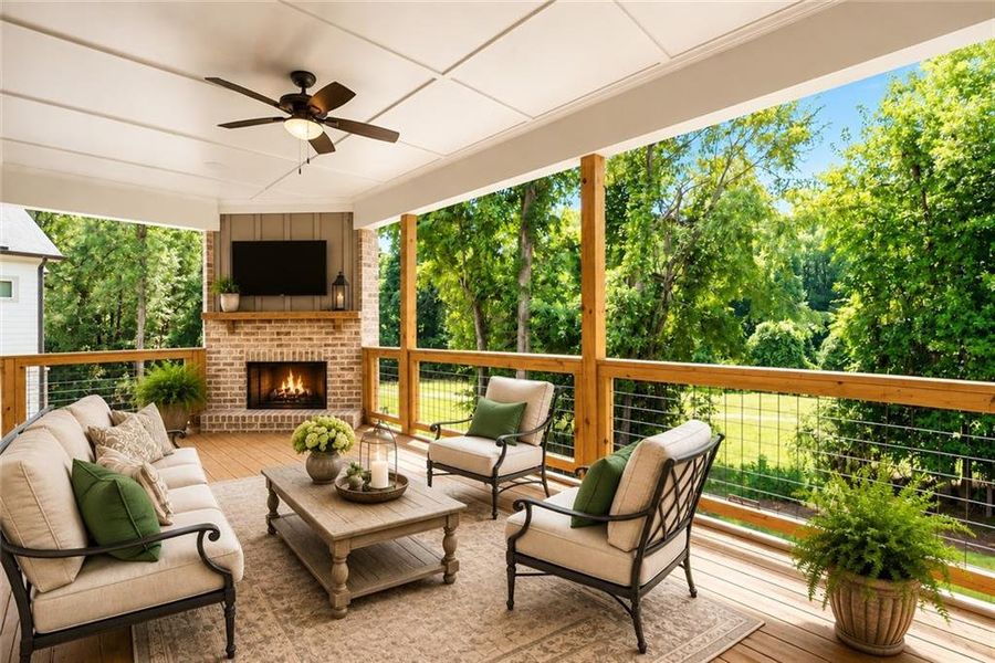 Exterior details and patio area of a home in , Jefferson (Image 4).