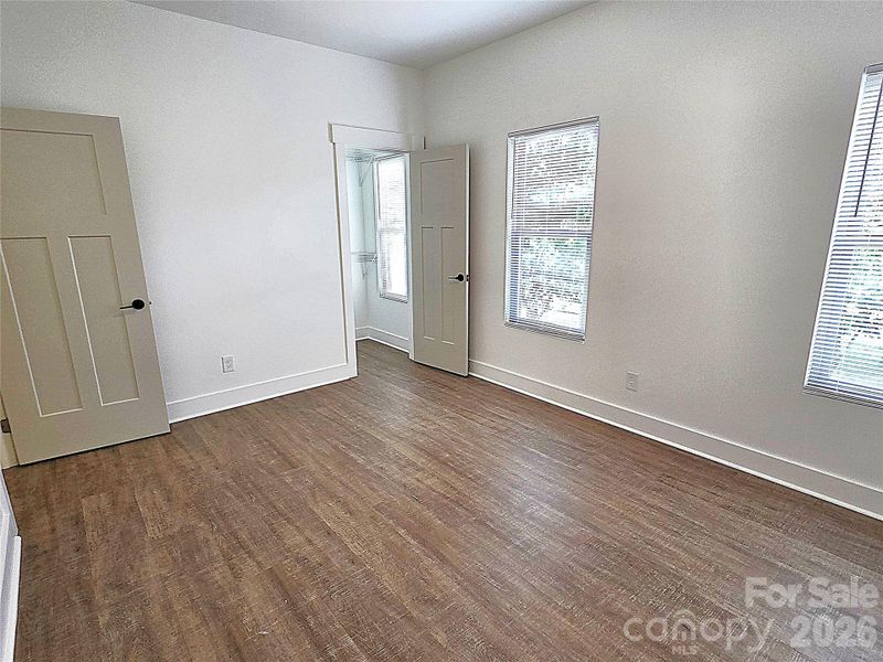 Spacious, unfurnished interior of a new home in , Hickory (Image 26).