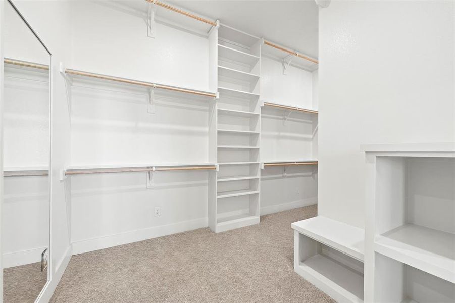 Spacious, unfurnished interior of a new home in , Maypearl (Image 35).