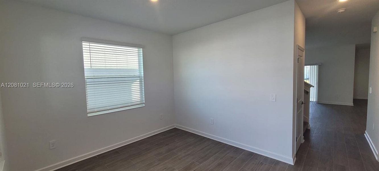 Spacious, unfurnished interior of a new home in , Orlando (Image 18).
