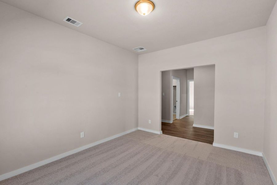 Spacious, unfurnished interior of a new home in Arabella on the Prairie 60', Richmond (Image 20).