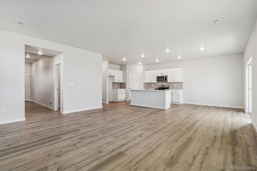 Spacious, unfurnished interior of a new home in Farmlore, Brighton (Image 13).