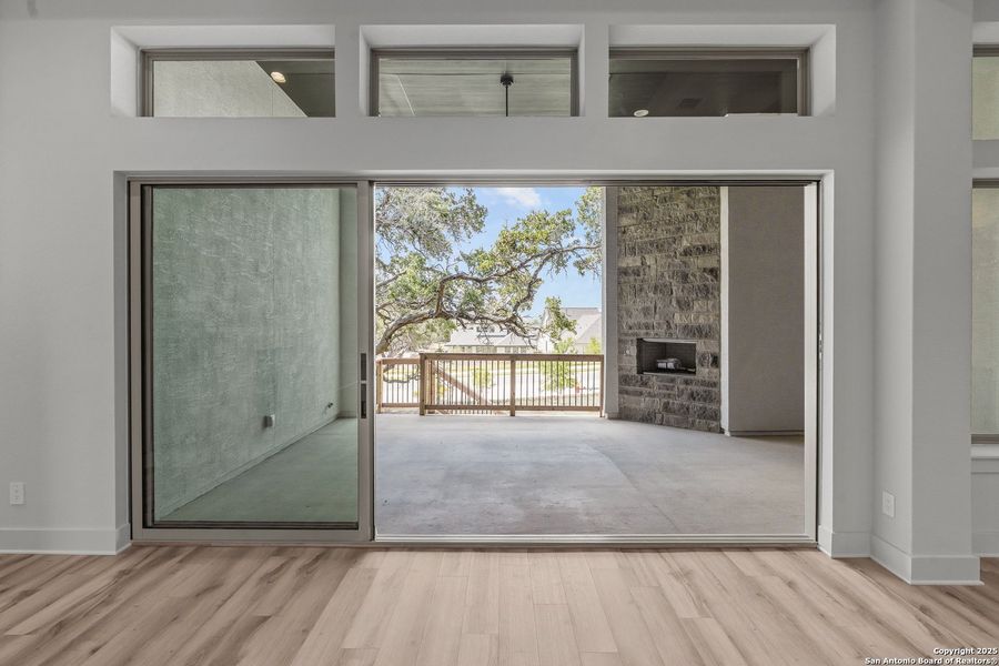 Image 35 of a home in Esperanza - 70'. Image 35 of a home in Esperanza - 70'.