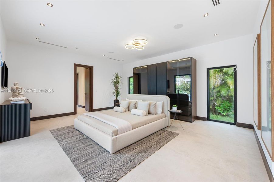 Furnished interior view inside a new home in , Pinecrest (Image 6).