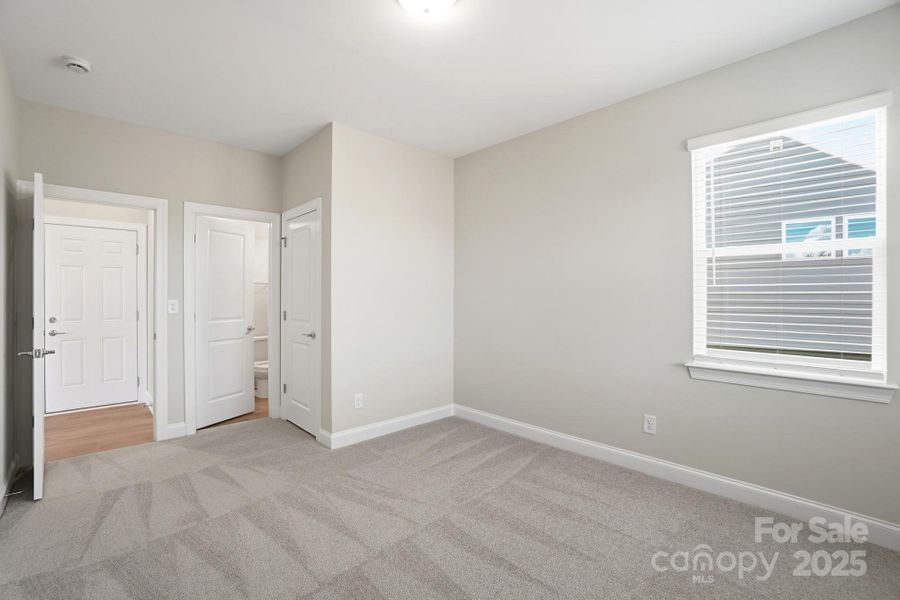 Spacious, unfurnished interior of a new home in Summerlin, Mooresville (Image 27).