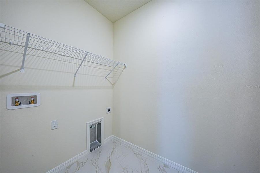 Spacious, unfurnished interior of a new home in Turnleaf, Punta Gorda (Image 16).