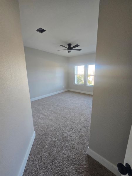 Spacious, unfurnished interior of a new home in , Houston (Image 8).