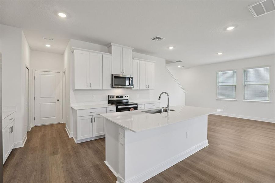Furnished interior view inside a new home in Cyrene at Minneola, Minneola (Image 8).