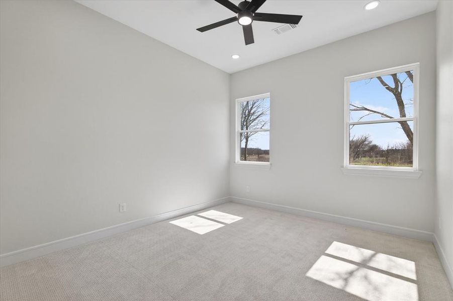 Spacious, unfurnished interior of a new home in , Celeste (Image 21).