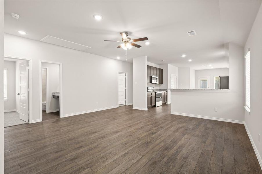 Spacious, unfurnished interior of a new home in Christian Meadows, Ennis (Image 8). Spacious, unfurnished interior of a new home in Christian Meadows, Ennis (Image 8).