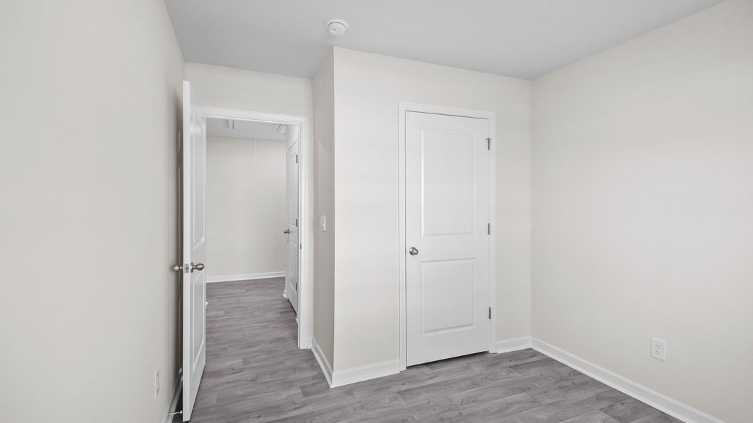 Spacious, unfurnished interior of a new home in Hobbs Farm, Ayden (Image 16).